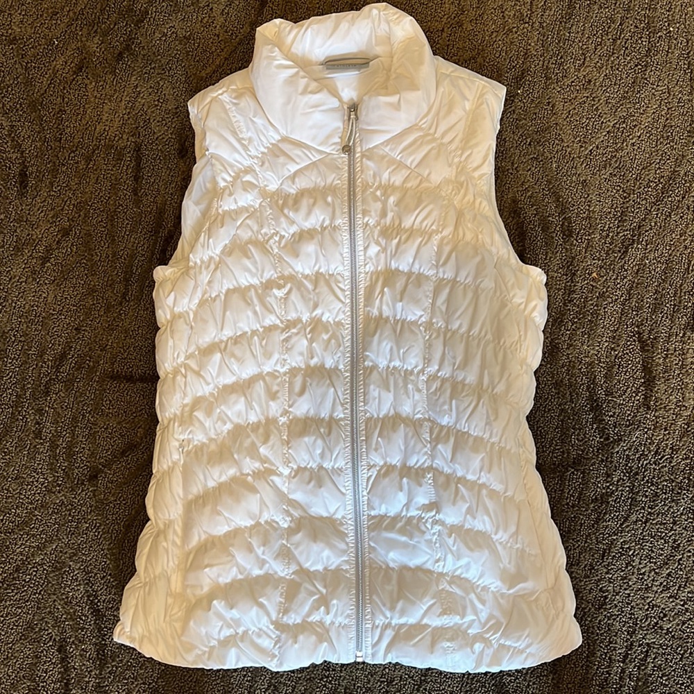 ATHLETA PUFFER VEST